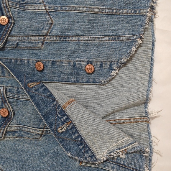 Old Navy MODIFIED Raw Hem Denim Trucker Jacket, Color Blue Size M - Picture 8 of 15